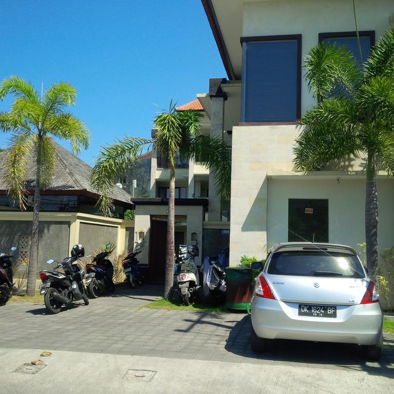 Suji Apartment Bali Rum bild